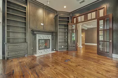 22 E Shore Drive, The Woodlands, TX 77380 - Photo 9