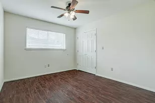 16711 N Wayne Ln, Pearland, TX 77584 - Photo 9