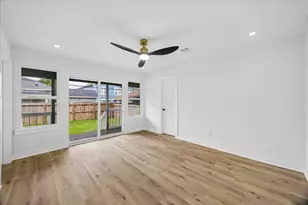 1107 Cordell St, Houston, TX 77009 - Photo 9