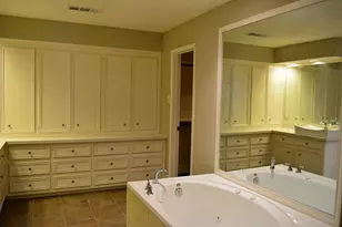 2127 Manor Green Dr, Houston, TX 77077 - Photo 5