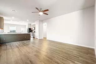 2906 Lawrence Pk Ct, Conroe, TX 77304 - Photo 3