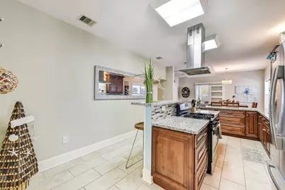 3807 Avenue R, Galveston, TX 77550 - Photo 31