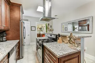 3807 Avenue R, Galveston, TX 77550 - Photo 11