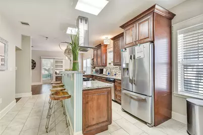 3807 Avenue R, Galveston, TX 77550 - Photo 13