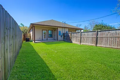 9306 Bean Street #A, Houston, TX 77028 - Photo 5