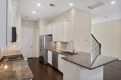 708 Ivory Manor Drive, Houston, TX 77018 - Photo 13