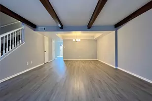 3208 Briar Ct, Baytown, TX 77521 - Photo 3