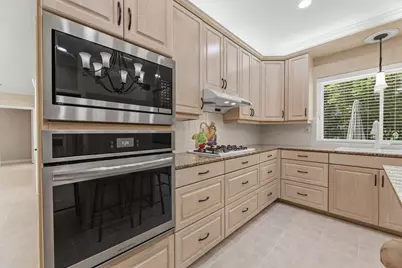17 Buttonbush Court, The Woodlands, TX 77380 - Photo 11