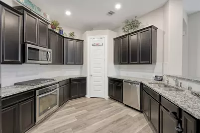 17923 Durango Point Court, Tomball, TX 77377 - Photo 9
