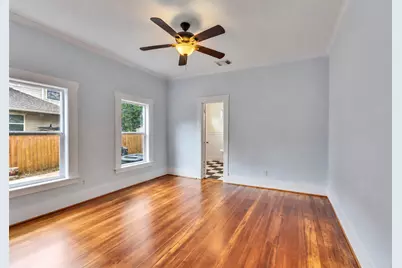 4534 Woodside Street, Houston, TX 77023 - Photo 9
