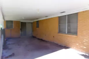 513 N Exchange St, Weimar, TX 78962 - Photo 15