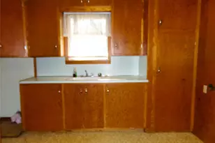 513 N Exchange St, Weimar, TX 78962 - Photo 11