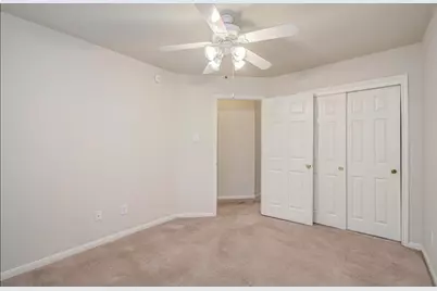 10004 Chestnut Creek Way, Pearland, TX 77584 - Photo 15