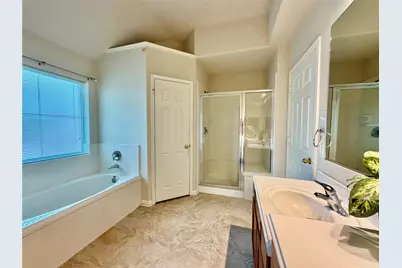 10004 Chestnut Creek Way, Pearland, TX 77584 - Photo 13