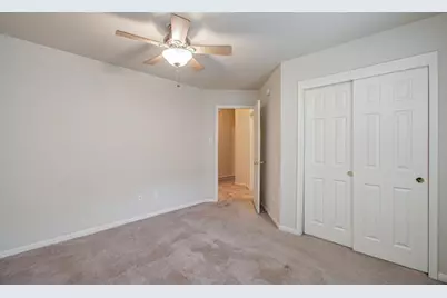 10004 Chestnut Creek Way, Pearland, TX 77584 - Photo 17