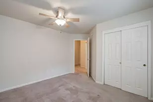 10004 Chestnut Creek Way, Pearland, TX 77584 - Photo 17