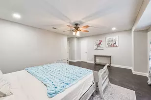 14111 Misty Meadow Ln, Houston, TX 77079 - Photo 25