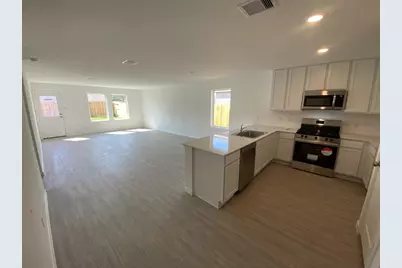 908 Constitution Drive, Bay City, TX 77414 - Photo 3