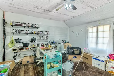 411 Willcox Street, Anahuac, TX 77514 - Photo 17