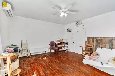 411 Willcox Street, Anahuac, TX 77514 - Photo 25