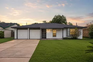 5403 Tavenor Ln, Houston, TX 77048 - Photo 1