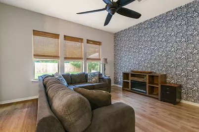 12527 Bridle Springs Lane, Houston, TX 77044 - Photo 9