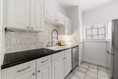 9850 Pagewood Lane #1009, Houston, TX 77042 - Photo 11