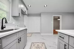 4914 Angleton St, Houston, TX 77033 - Photo 9