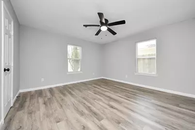 4914 Angleton Street, Houston, TX 77033 - Photo 27