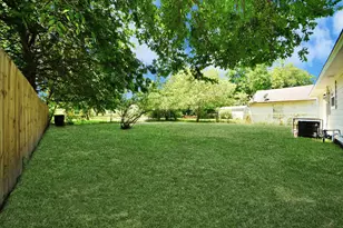 4914 Angleton St, Houston, TX 77033 - Photo 39