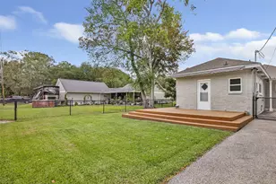 103 W Barrow St, Dayton, TX 77535 - Photo 33