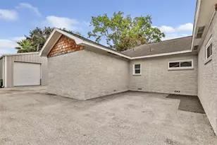103 W Barrow St, Dayton, TX 77535 - Photo 35