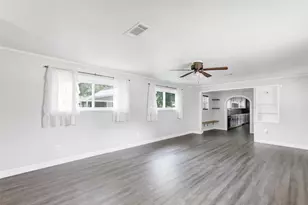 103 W Barrow St, Dayton, TX 77535 - Photo 29