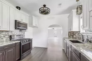 103 W Barrow St, Dayton, TX 77535 - Photo 21