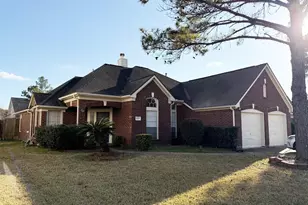 13319 Georgetown Dr, Sugar Land, TX 77478 - Photo 1