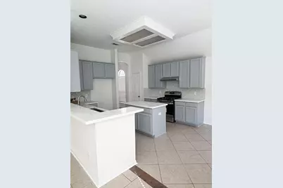 13319 Georgetown Drive, Sugar Land, TX 77478 - Photo 9