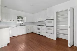 2707 57th St, Galveston, TX 77551 - Photo 11