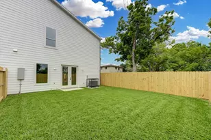 9007 Noel St, Houston, TX 77033 - Photo 35
