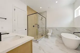 9007 Noel St, Houston, TX 77033 - Photo 19