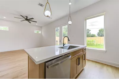 9007 Noel Street #A, Houston, TX 77033 - Photo 11
