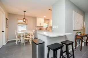 5727 Arboles Dr, Houston, TX 77035 - Photo 13