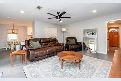 5727 Arboles Drive, Houston, TX 77035 - Photo 9