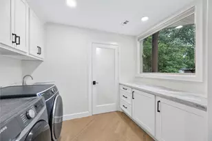 12506 Winding Brook Ln, Houston, TX 77024 - Photo 27