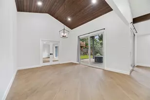 12506 Winding Brook Ln, Houston, TX 77024 - Photo 13