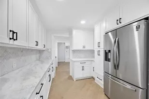 12506 Winding Brook Ln, Houston, TX 77024 - Photo 9