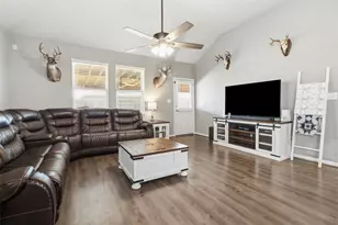 411 Walnut Branch Dr, Baytown, TX 77523 - Photo 7