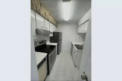 700 Thicket Lane Lane #910, Houston, TX 77079 - Photo 5