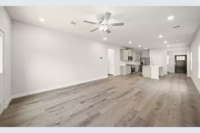 2221 Lake Mist Drive, Texas City, TX 77568 - Photo 9