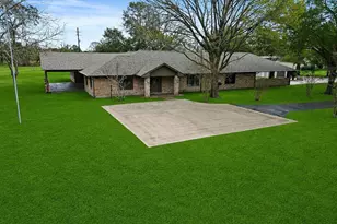 15151 Lakeview Dr, Beach City, TX 77523 - Photo 1