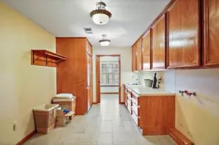 15151 Lakeview Dr, Beach City, TX 77523 - Photo 13